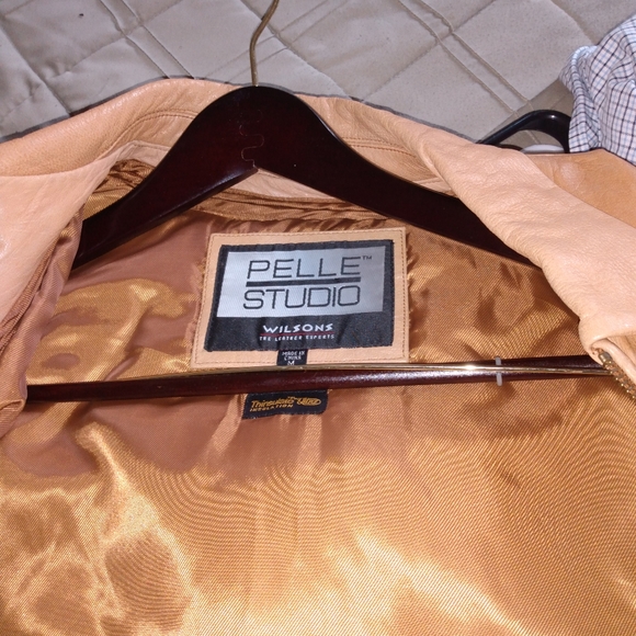 Leather jacket - Picture 2 of 2